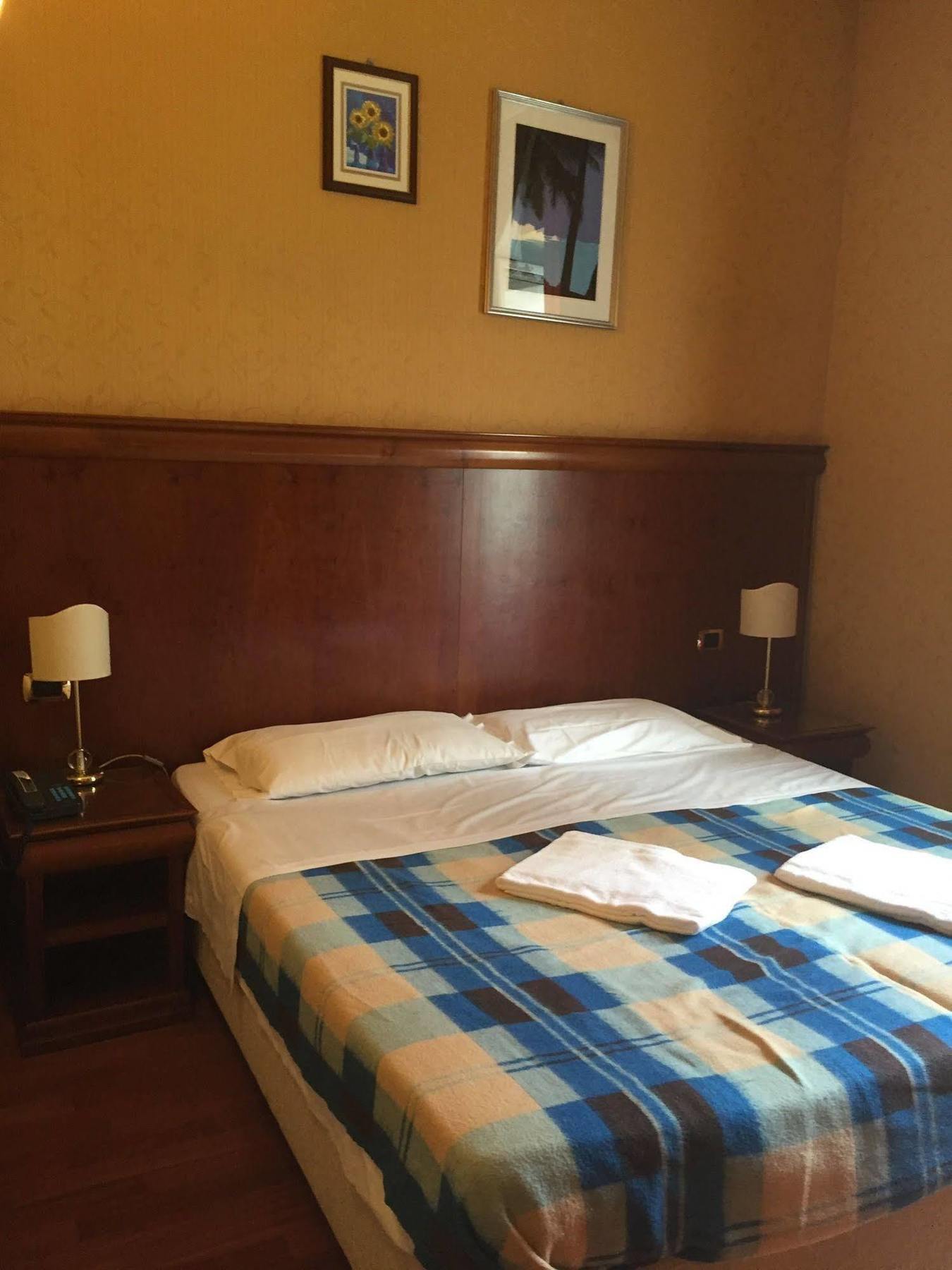 Hotel Divine Рим Екстер'єр фото