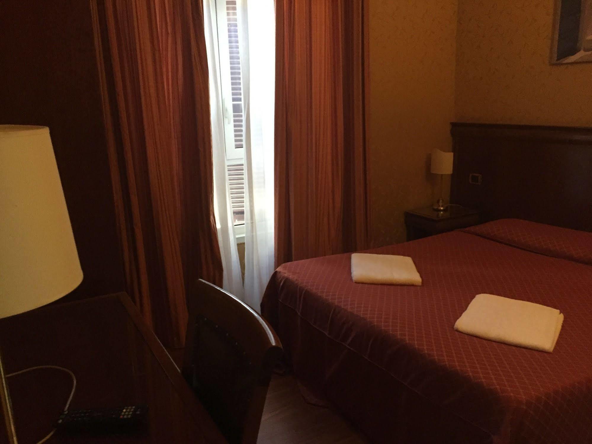Hotel Divine Рим Екстер'єр фото